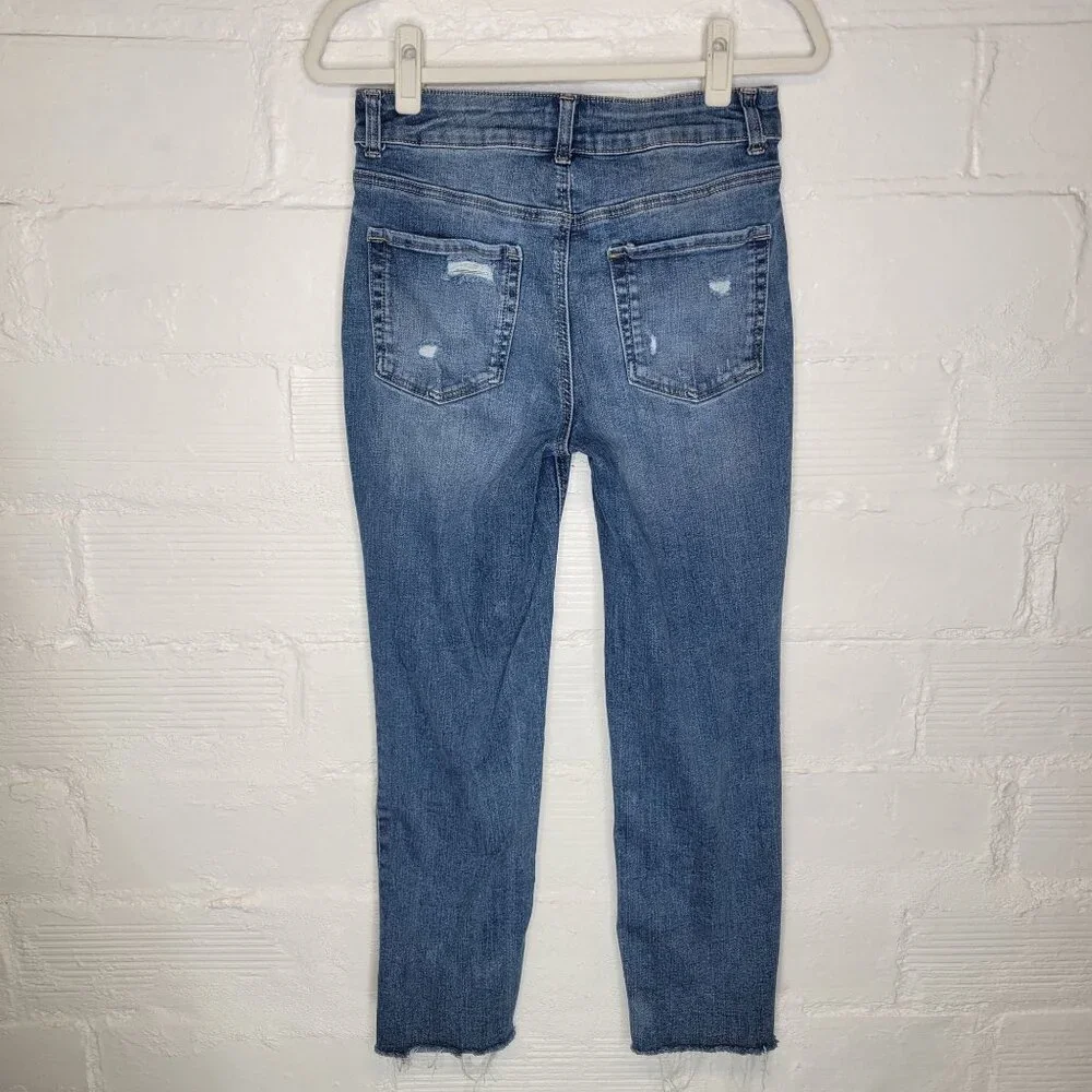 M Jeans By Maurices Women's Size 8 Jeans Slim Straight Ankle High Rise Distresse - Picture 2 of 6